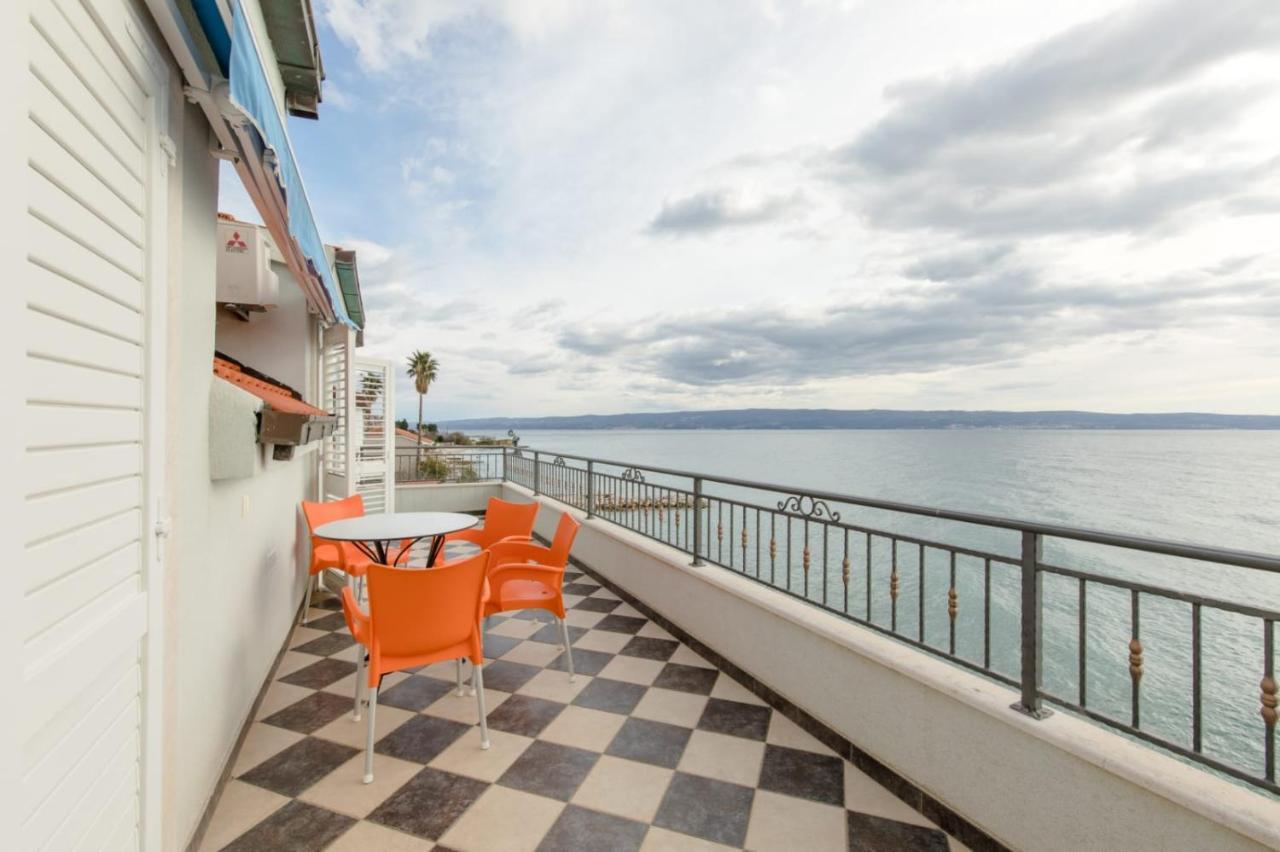Apartmani Krilo Подстрана Екстер'єр фото